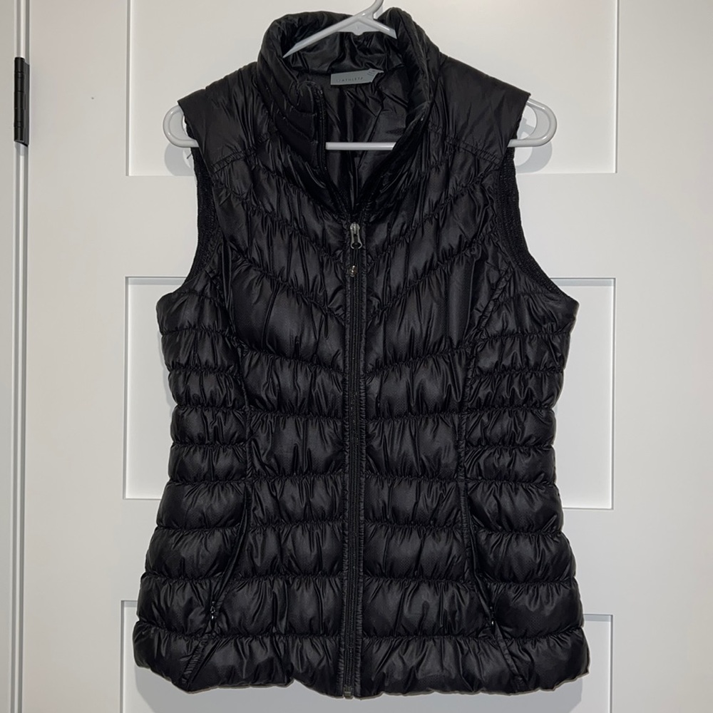 Athleta Puffer Vest (M)